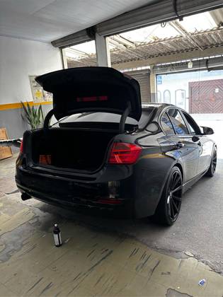 BMW 320i 2.0 16V TURBO ACTIVE FLEX 4P AUTOMÁTICO BMW 320i 2.0 16V TURBO ACTIVE FLEX 4P AUTOMÁTICO